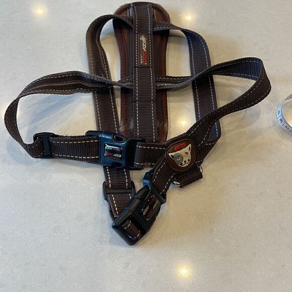 EZY dog chest harness they work really well. Slightly worn see pictures. - Picture 6 of 7